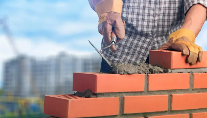 Jakie proporcje do zaprawy murarskiej, aby uniknąć błędów w budowie